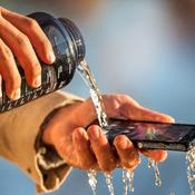 Компания Sony выпустила водонепроницаемый телефон